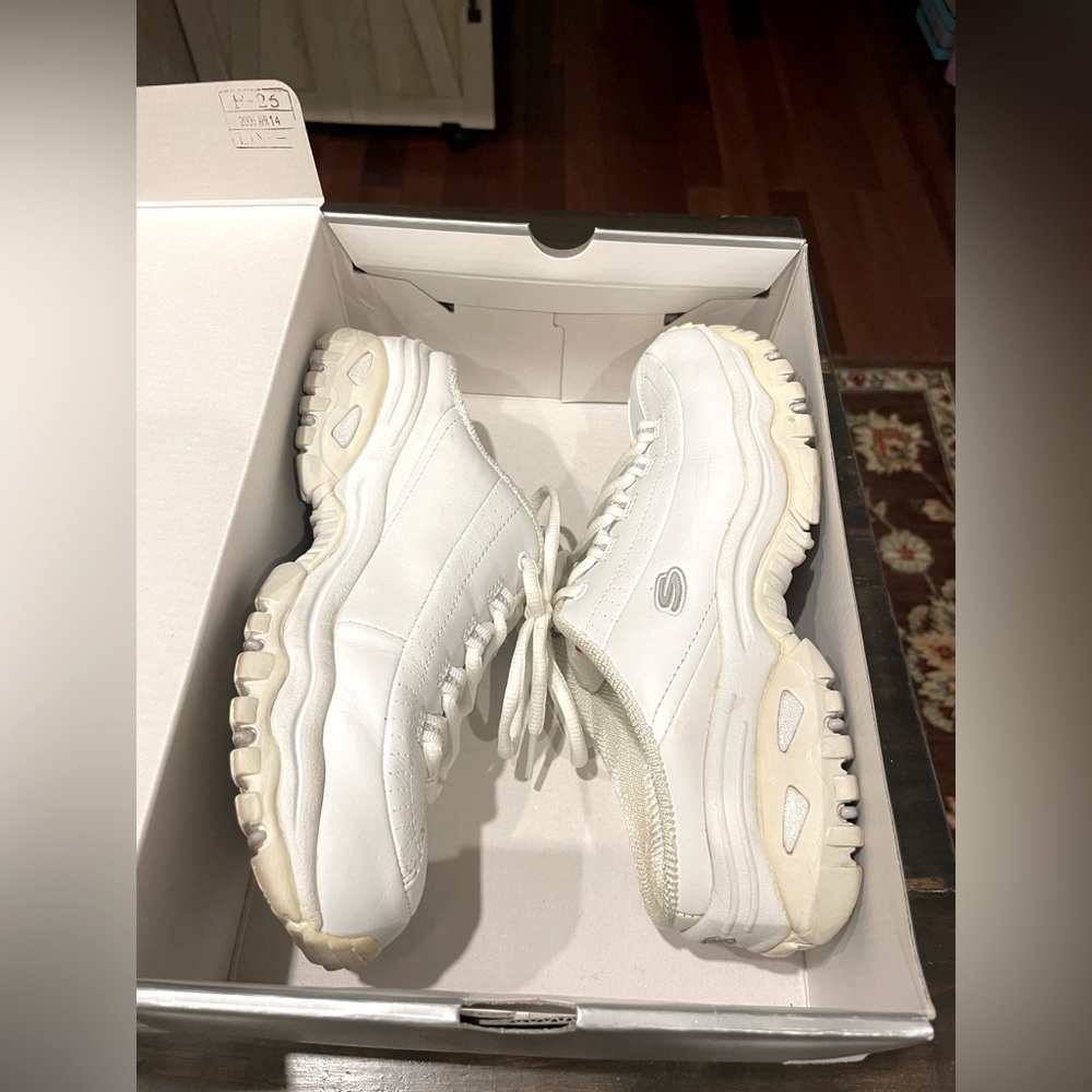 Sketchers slip on sneakers size 8.5